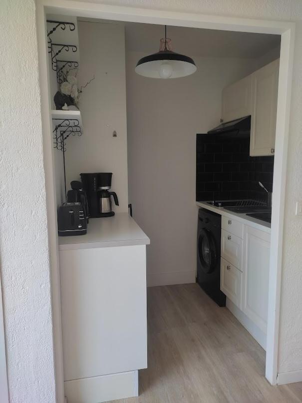 Charmant Studio Lumineux Avec Piscine Fréjus Esterno foto